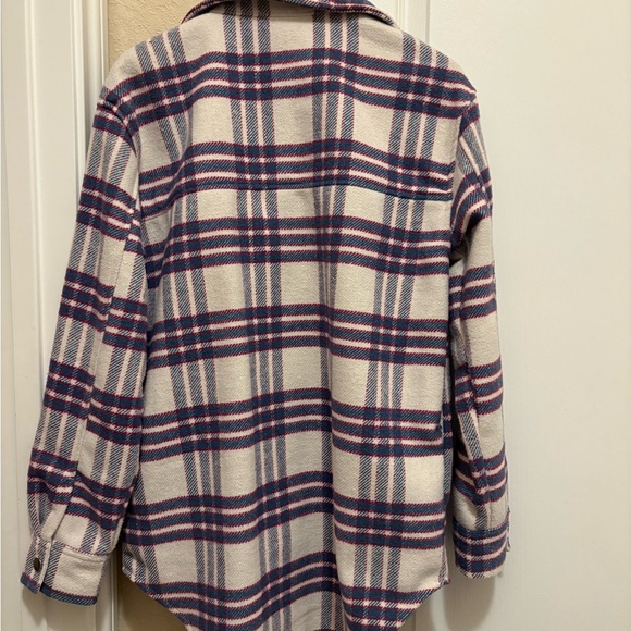 Shackett - Picture 2 of 3